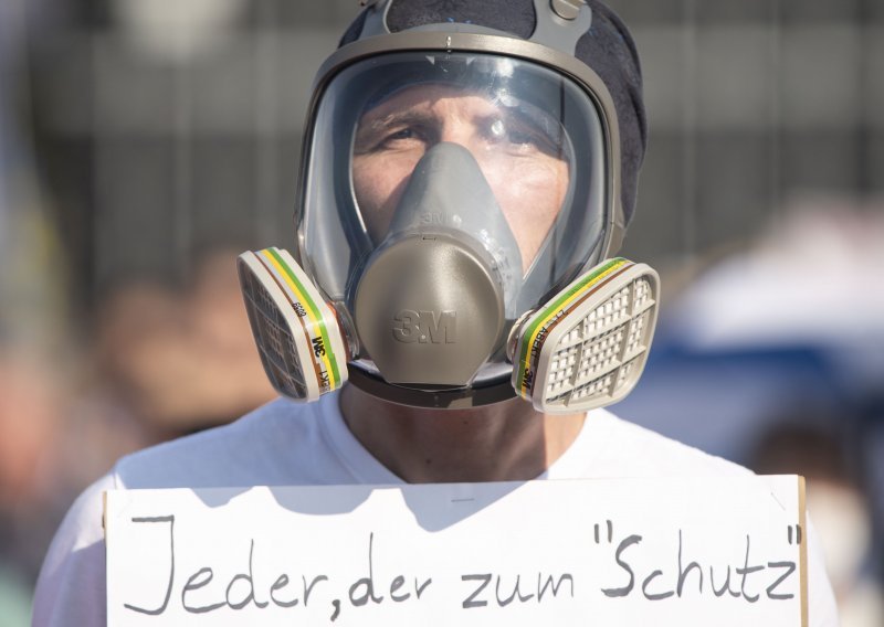 Muenchen uvodi obvezu nošenja maski na javnim prostorima; gradonačelnik: Zaraze izbijaju u najrazličitijim grupama