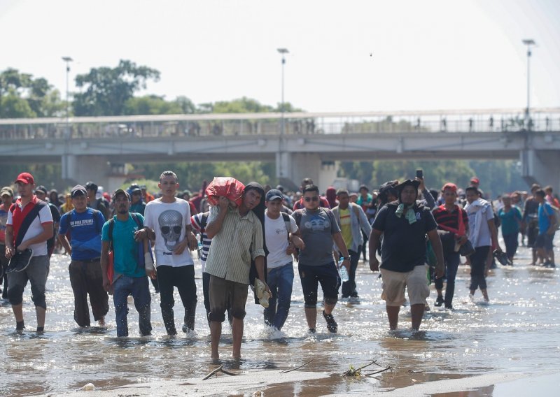 Guatemalski predsjednik naredio uhićenje i izgon tisuća migranata na putu za SAD