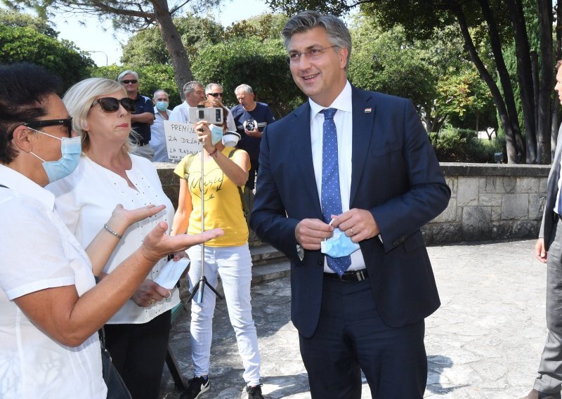 [FOTO/VIDEO] Plenković o Berošu ili Mariću kao mogućim kandidatima za gradonačelnika; progovorio i o mostovcima: Ne trošim ni sekunde na njih