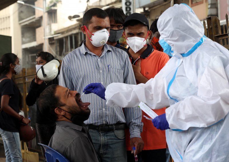 Preko pet milijuna zaraženih u Indiji, u nekim bolnicama nedostaje kisika