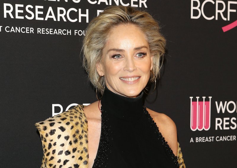 Sharon Stone: ‘Ljudi još uvijek žele vidjeti moje grudi, iako su mi 62’