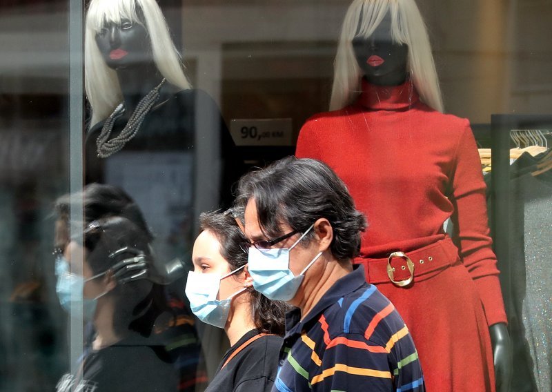 Američka kina ukinula obavezu nošenja maske za sve koji su cijepljeni