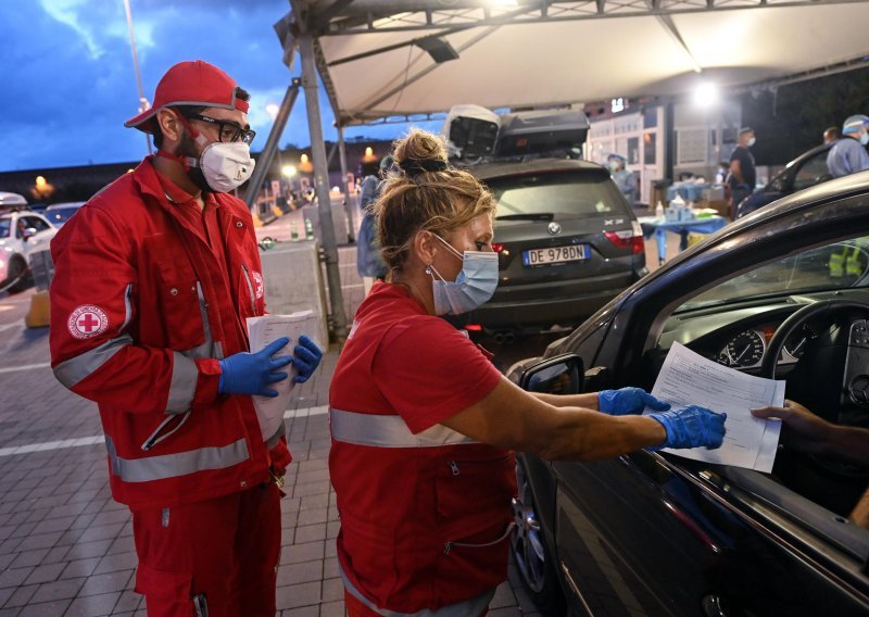 U Italiji više od 5.300 zaraženih u danu, najviše od kraja ožujka