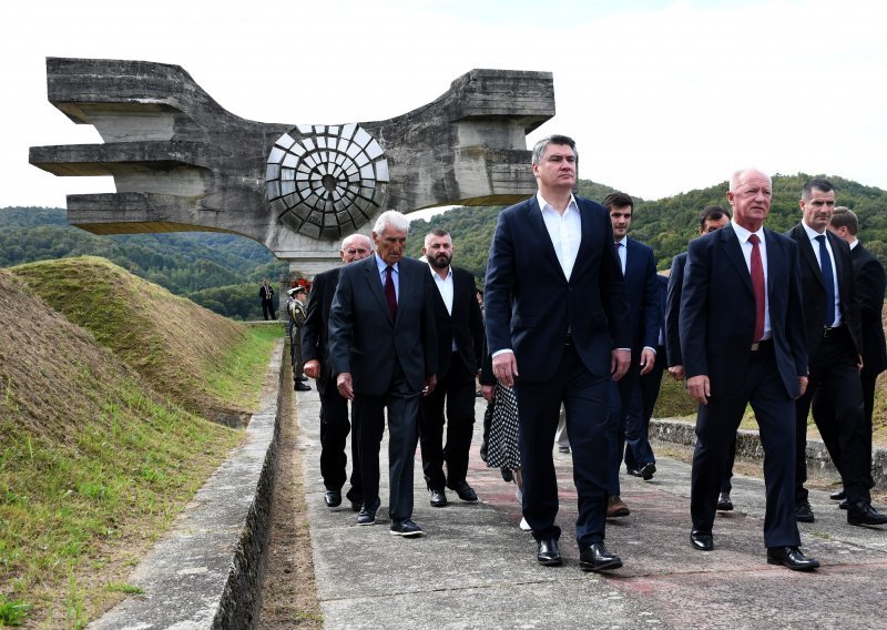 [FOTO/VIDEO] Milanović s antifašistima obilježio 75 godina oslobođenja sjeverozapadne Hrvatske