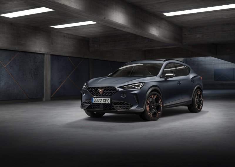 [FOTO/VIDEO] CUPRA Formentor: Vrhunski sportski crossover u posebnim bojama