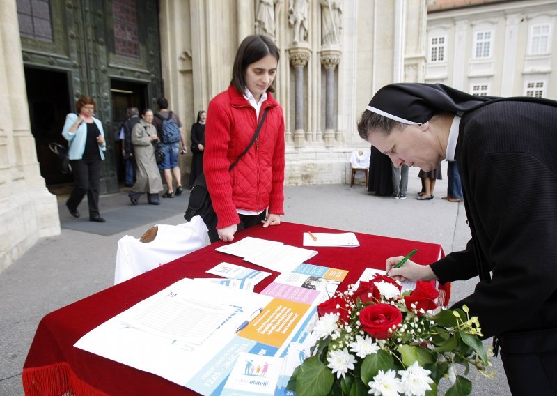 Inicijativa U ime obitelji prikupila više od 500.000 potpisa