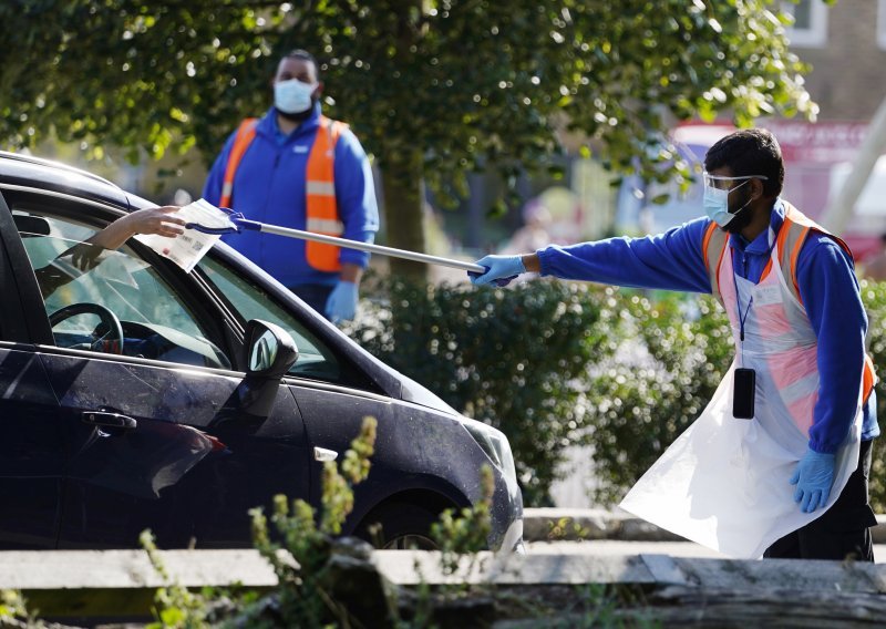 Više od 80 posto Britanaca ne pridržava se smjernica o samoizolaciji