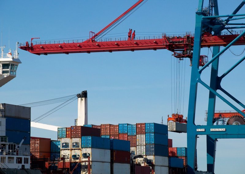Izvoz u 2021. veći za 28 posto, pokrivenost uvoza dostigla 67,5 posto