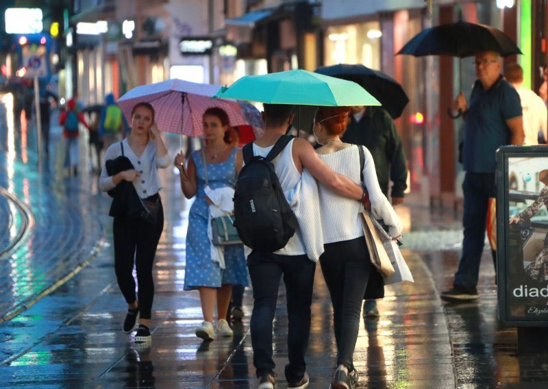 Kraj će tjedna uistinu izgledati kao prava jesen, čeka nas obilna kiša i zahlađenje