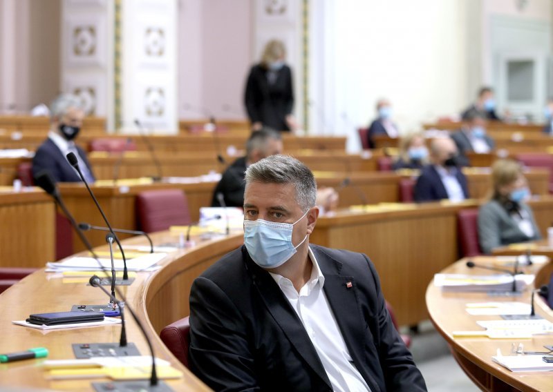 Franko Vidović pozitivan na koronavirus, u srijedu je bio na Odboru za nacionalnu sigurnost. Hoće li u samoizolaciju pravosudni i obavještajni vrh države?