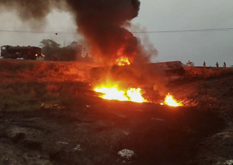 Eksplodirao kamion cisterna u Nigeriji, 23 mrtva među kojima djeca