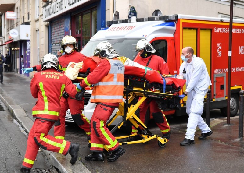 [FOTO/VIDEO] Četiri osobe ozlijeđene u napadu nožem kraj bivše redakcije Charlie Hebdoa