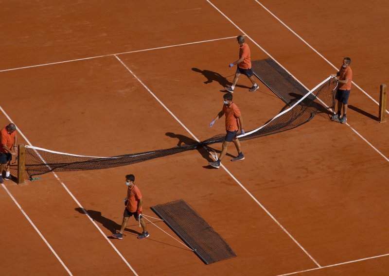 Uoči početka glavnog turnira Roland Garrosa, organizatori zemljanog Grand Slama doživjeli novi težak udarac