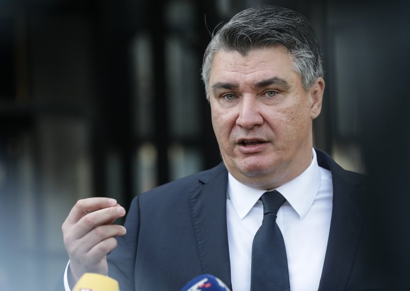 Milanović: Ispričavam se ministrima koje su premijer i neki njegovi suradnici indolentnošću i neradom doveli u položaj namagarčenja