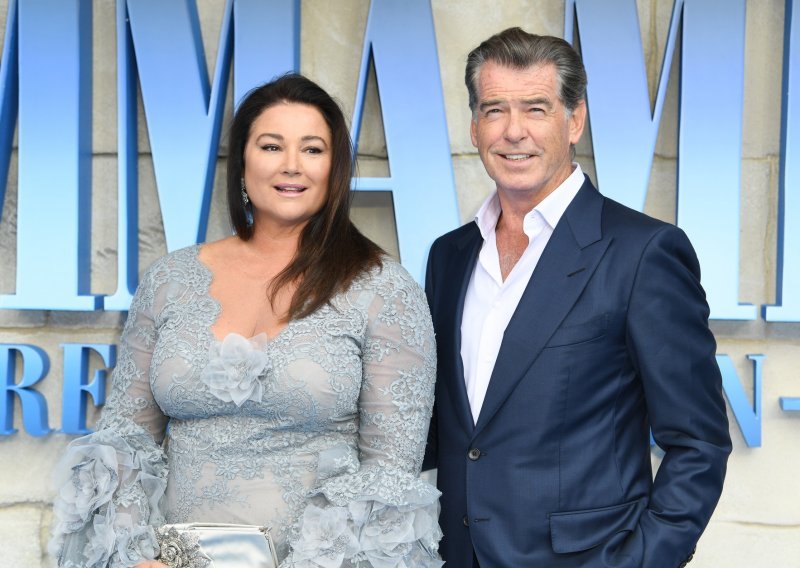 Nepopravljivi romantik: Ovo je Pierce Brosnan poklonio svojoj dugogodišnjoj supruzi za rođendan