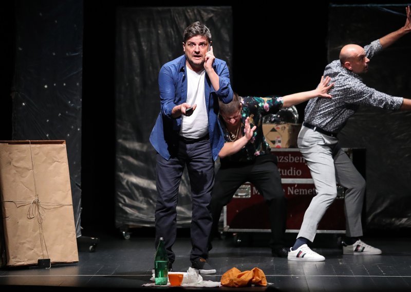 [FOTO] U kazalištu Vidra održana svečana premijera predstave 'Majstori'