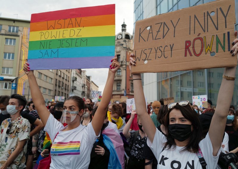 Pedeset veleposlanika, uključujući hrvatskog, podržalo obranu prava LGBT zajednice u Poljskoj