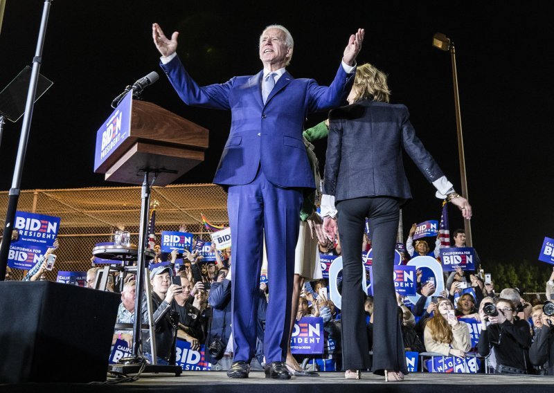 Biden objavio svoju poreznu prijavu uoči debate s Trumpom