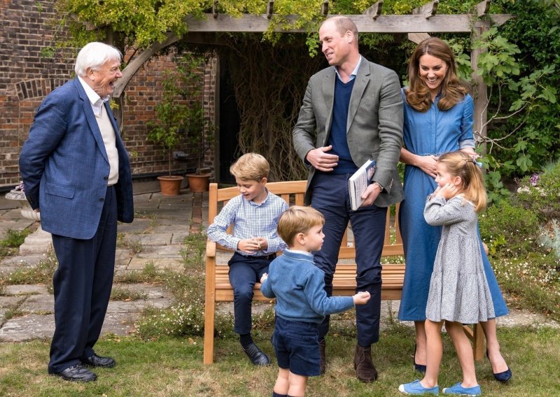 Nove neodoljive fotografije znatiželjne i zaigrane dječice Kate Middleton i princa Williama