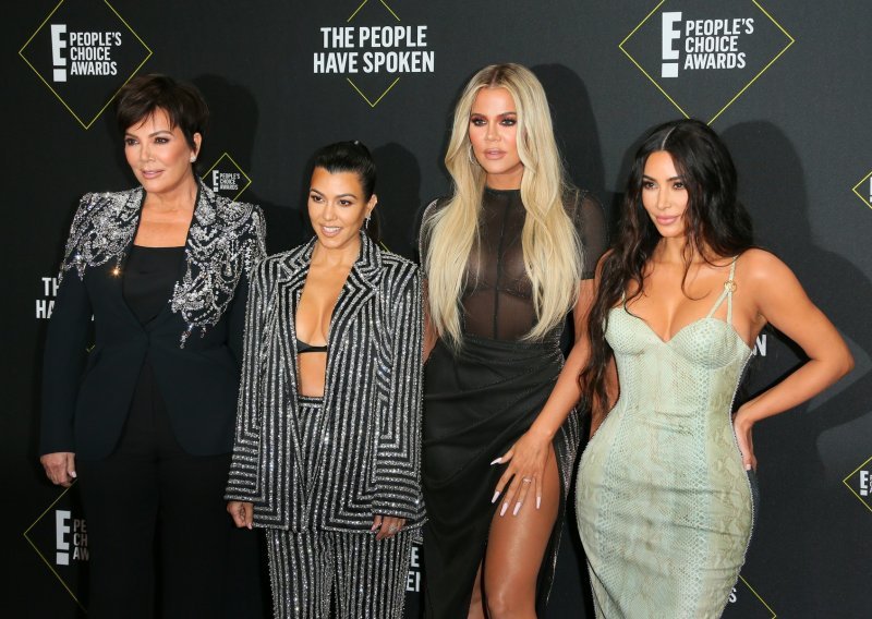 Kris Jenner u ozbiljnim problemima: Majka sestara Kardashian-Jenner optužena za seksualno uznemiravanje