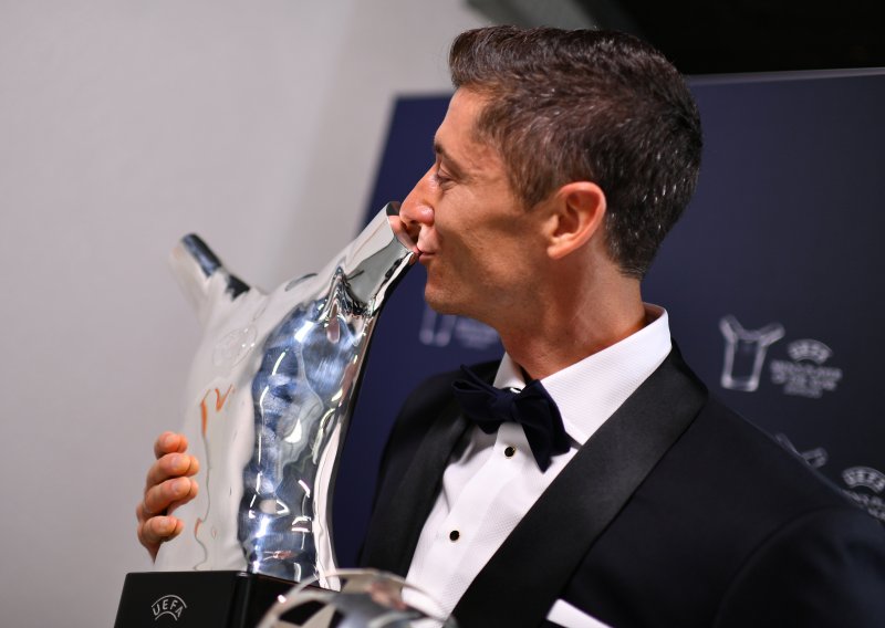 Uefa dodijelila pojedinačna priznanja za prošlu sezonu, a najcjenjenija nagrada otišla u ruke poljskog stroja za golove Roberta Lewandowskog