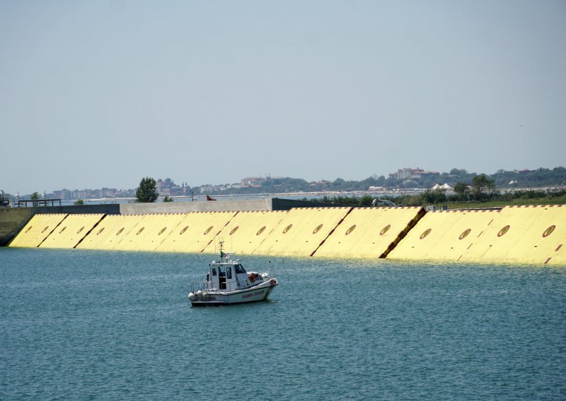 Protupoplavna barijera, u čijoj su gradnji sudjelovale i hrvatske tvrtke, spasila Veneciju drugi put
