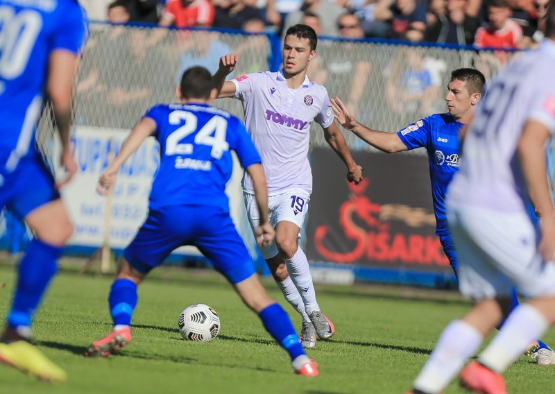 [FOTO] Mijo Caktaš spasio Hajduk blamaže u Hrvatskom kupu; Splićani se provukli kod trećeligaša, a uoči utakmice dogodio se incident