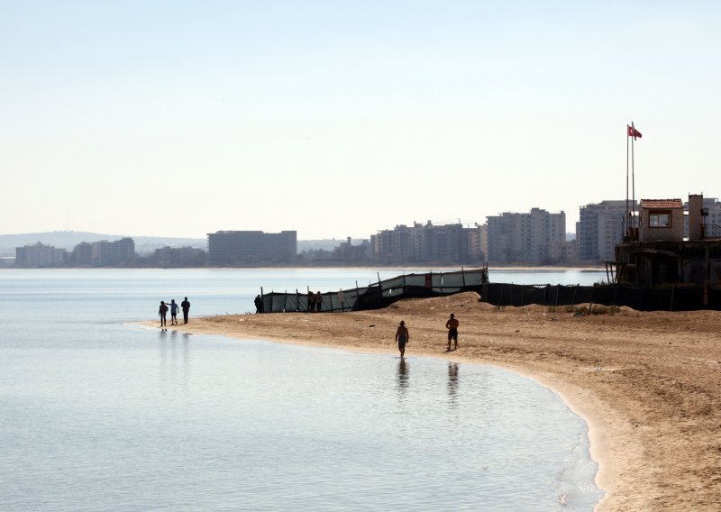 Sjeverni Cipar otvara plažu na 'ničijoj zemlji' u napuštenom gradu, očekuje se oštra reakcija