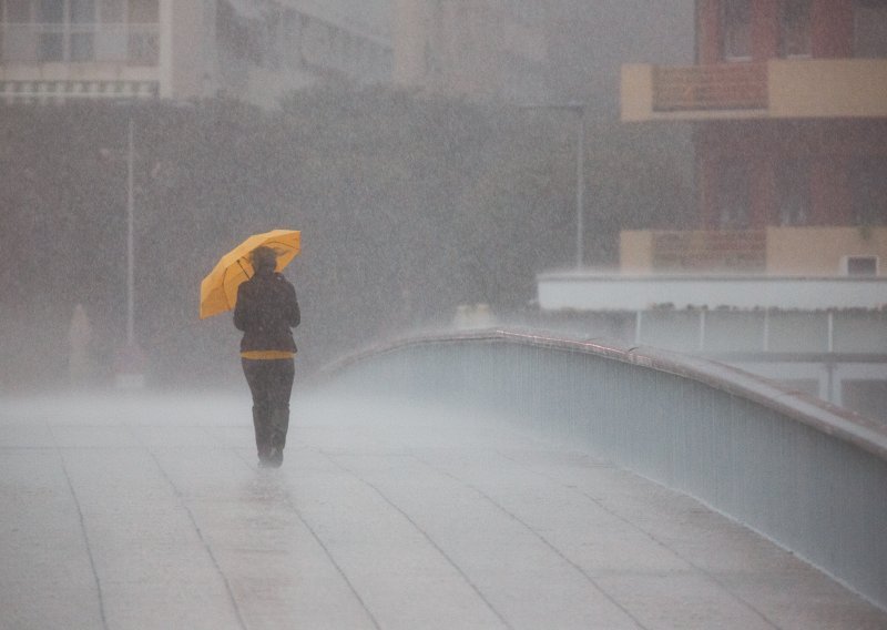 Kiša, pljuskovi, zahlađenje, a ponegdje i snijeg. Svega toga veći dio dana neće biti samo u jednom dijelu Hrvatske