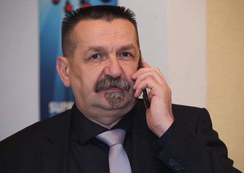 Sukob bivših stranačkih kolega: HSP AS prijavio Peru Ćorića zbog krađe, 'nestao' i kip Ante Starčevića