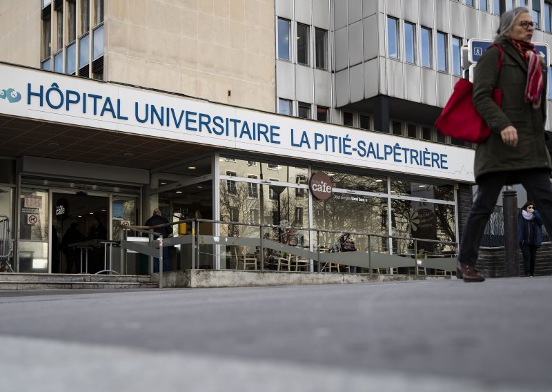 Covid u Francuskoj: Pariške bolnice moraju se pripremiti za 'jaku plimu'