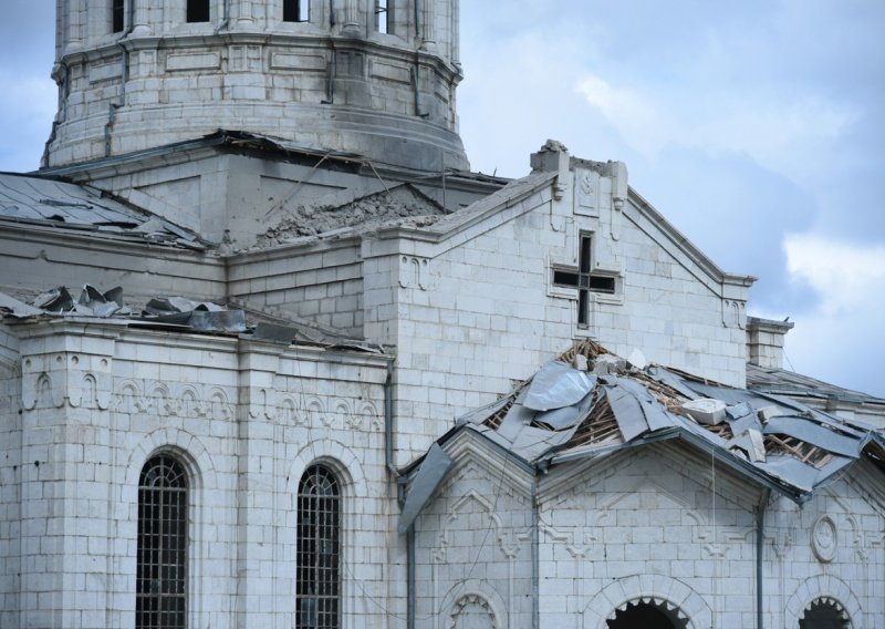 U Nagorno Karabahu na snagu stupilo primirje, no nitko ga ne poštuje