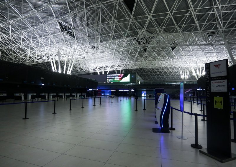 Velik pad prometa putnika i prihoda u zagrebačkoj zračnoj luci zbog pandemije, trebat će pomoć Vlade za preživljavanje