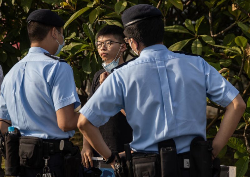 Hongkonška policija uhitila devet ljudi osumnjičenih za pomoć prosvjednicima