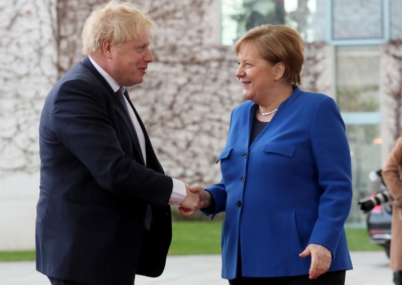 Johnson poručio Merkel: Razlike u pregovorima s EU-om moraju se brzo premostiti
