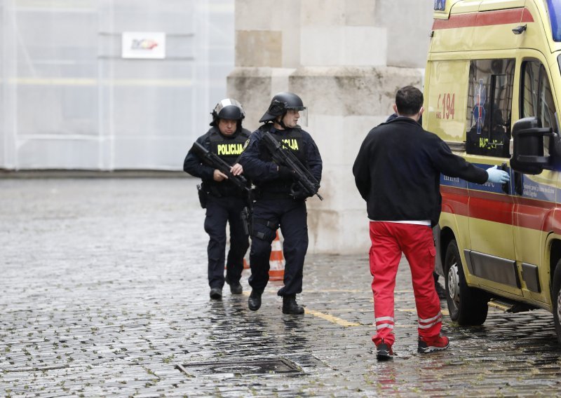 Policija istražuje od koga je Bezuk nabavio kalašnjikov