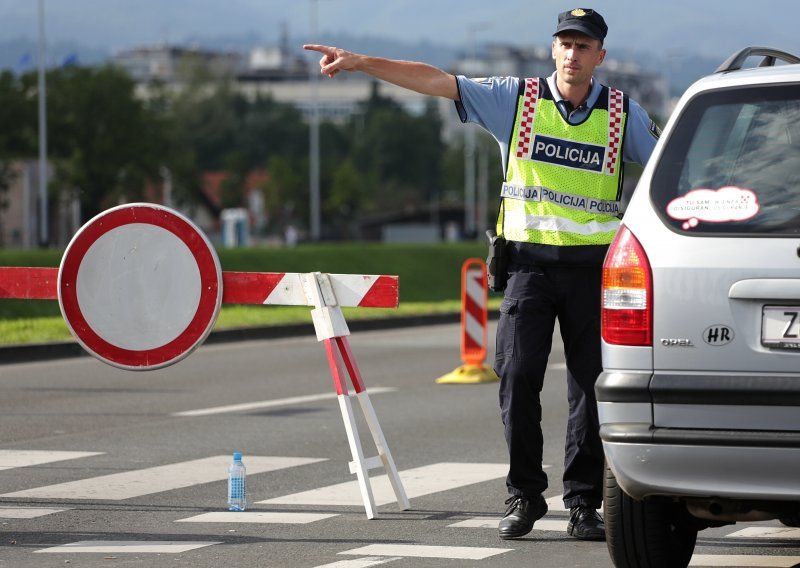 Muškarac kod Rijeke ulovljen kako vozi s gotovo tri promila alkohola u krvi