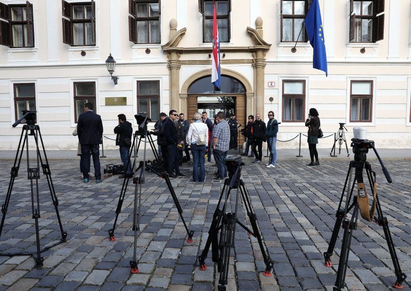 Vlada: Konferencije za medije unutar zgrade Vlade