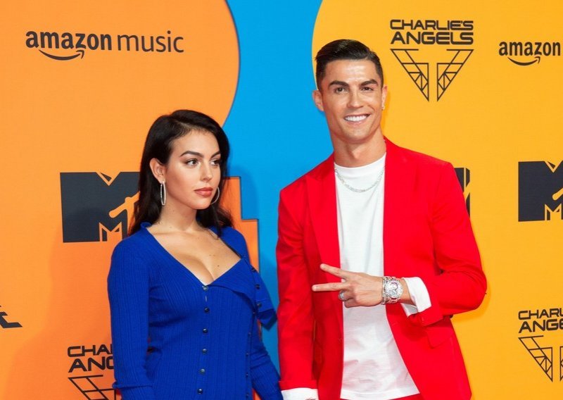 Georgina Rodriguez sve je raznježila ovom porukom Cristianu Ronaldu nakon što je objavljeno da se zarazio koronavirusom