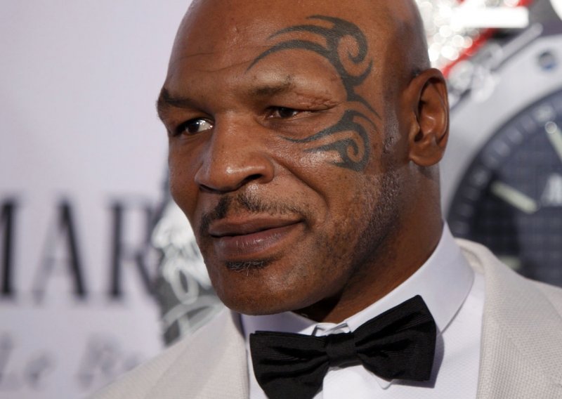 Mike Tyson zaigrao Mike Tyson's Punchout