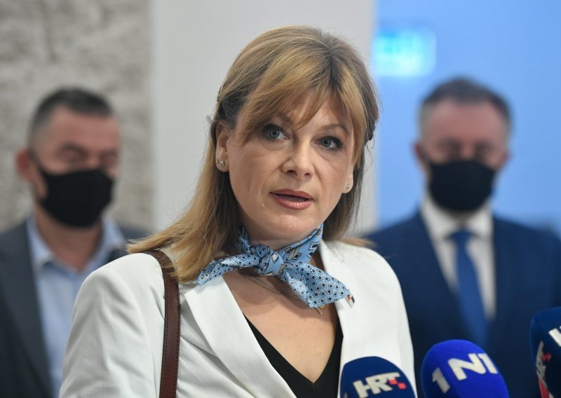 Karolina Vidović Krišto: Božinović kao da je izvukao priručnik kako je UDBA prije manipulirala masama