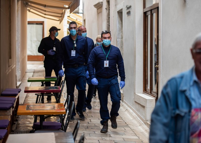 U Hrvatskoj u četvrtak 793 nova slučaja zaraze, preminulo 10 ljudi. Svi lokalni stožeri izvijestili o novooboljelima, pogledajte taj niz