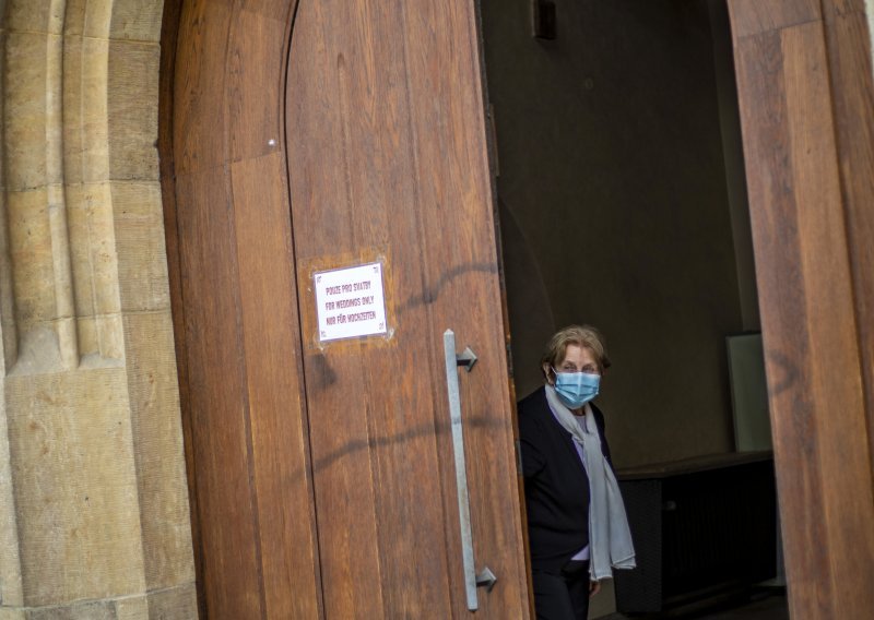 U Poljskoj nagli rast zaraženih, Mađarska treća po smrtnosti u Europi