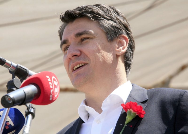 PM Milanovic promises to fight for every job