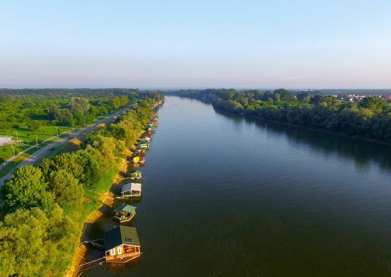 Doživite sva bogatstva Slavonije u oazi graničarskog posavlja uz brojne turističke sadržaje