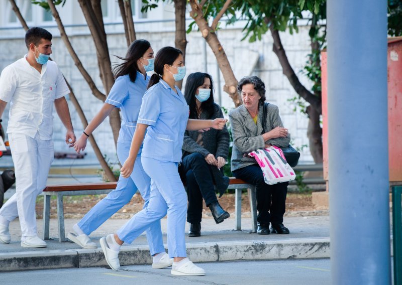 Drama u KBC-u Split: Tražili 70 medicinskih sestara na određeno, javilo se 14. Glavna sestra: Pred zidom smo...