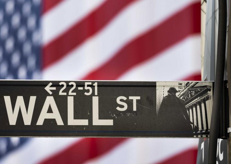 Wall Street oštro pao, sve je manje nade u dogovor oko poticajnih mjera u SAD-u