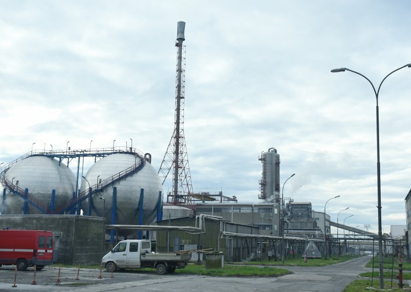 Stigla još jedna brojka koja pokazuje koliko je snažan udar korone, pogledajte koliko je pao broj zaposlenih u industriji