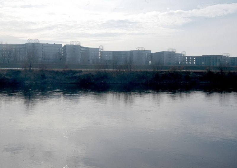 Sindrom Sveučilišne bolnice ili 60 godina zagrebačkog zdravstva