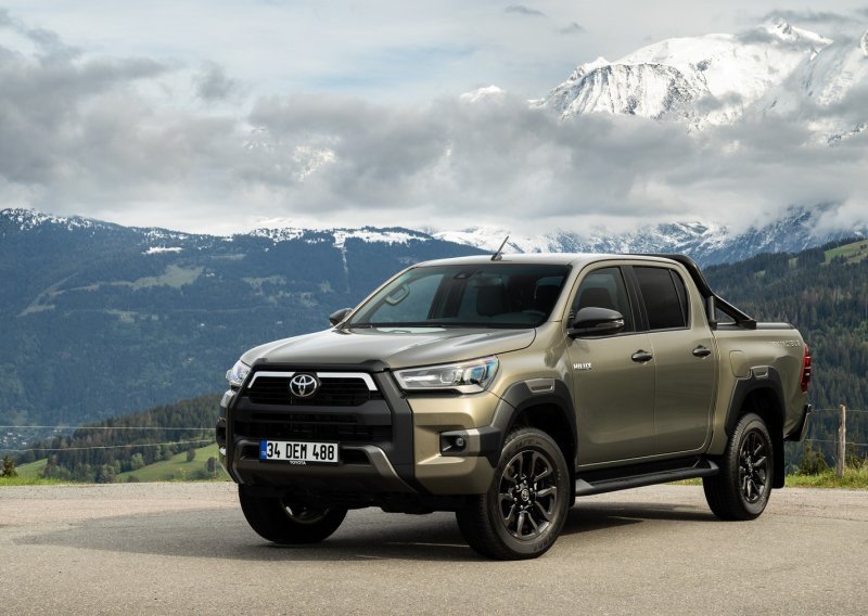 [FOTO/VIDEO] Toyota otkrila nove detalje osvježenog pick-upa Hilux: Nepobjediv dizajn i novi 2.8D-4D motor